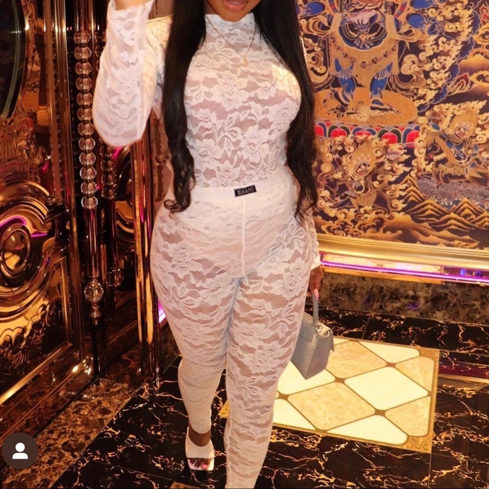 White netted set size large